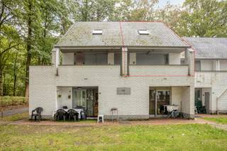 Whether you're looking for your own vacation home or a smart investment, this duplex vacation apartment is a great opportunity.<br /><br />We find this pleasant duplex apartment at the Hengelhoef holiday park in Houthalen. Hengelhoef is located in a green and quiet environment and at the same time enjoys good accessibility thanks to its proximity to the E314. Tourism in Limburg remains attractive, making this apartment interesting both for personal use and for those who want to offer it as a vacation rental.<br /><br />The apartment has a living area of 67 m² and has an EPC label D, with a score of 301 kWh/m² year. An additional advantage is the location near the outdoor swimming pool, which makes the apartment particularly attractive for holidaymakers and families.<br /><br />The duplex apartment is located on the first and second floors. Upon entering, you will enter the living space, followed by an open kitchen and dining area. This floor also has a bathroom with shower and toilet, as well as a terrace where you can enjoy the green surroundings.<br /><br />There are 2 bedrooms on the second floor. In addition, there is a separate toilet room with a sink on this floor, which provides extra comfort during the stay.<br /><br />Thanks to its location on the holiday park, the proximity to the outdoor swimming pool and the green surroundings, this apartment is an ideal base for relaxation, nature and vacation fun in Limburg.<br /><br />In short, a pleasant duplex holiday apartment with 2 bedrooms, a terrace and an interesting location on the Hengelhoef holiday park. Ideal for those who want to enjoy their own vacation home or want to invest in vacation rentals.<br /><br />Register of measures: no