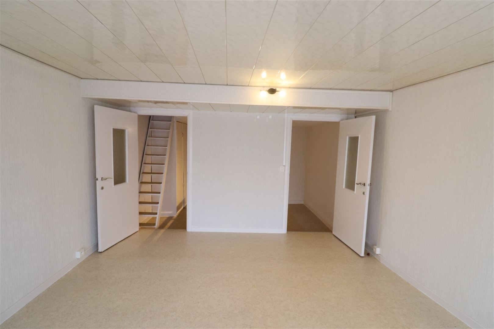 Opgefriste woning met 2 slaapkamers - foto 4