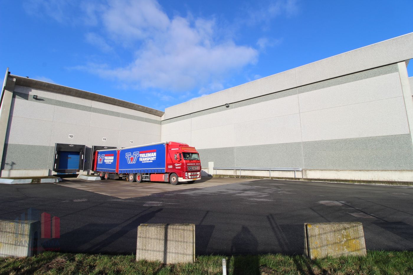 10455 m² opslagruimte met 4 laadkades nabij de Singel Sint-Niklaas - foto 3