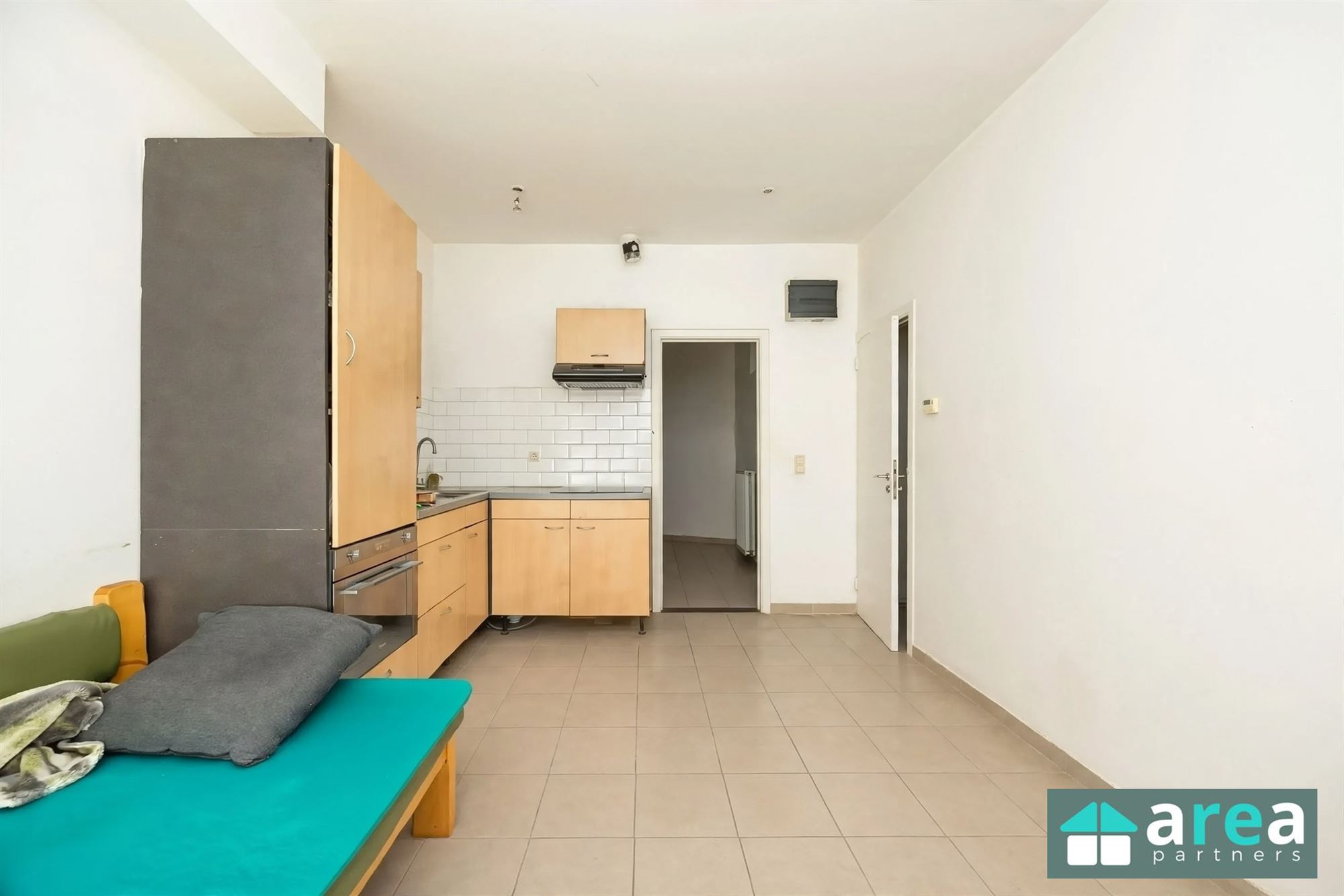Opbrengsthuis bestaande uit 3 units met aparte slpk! - foto 4