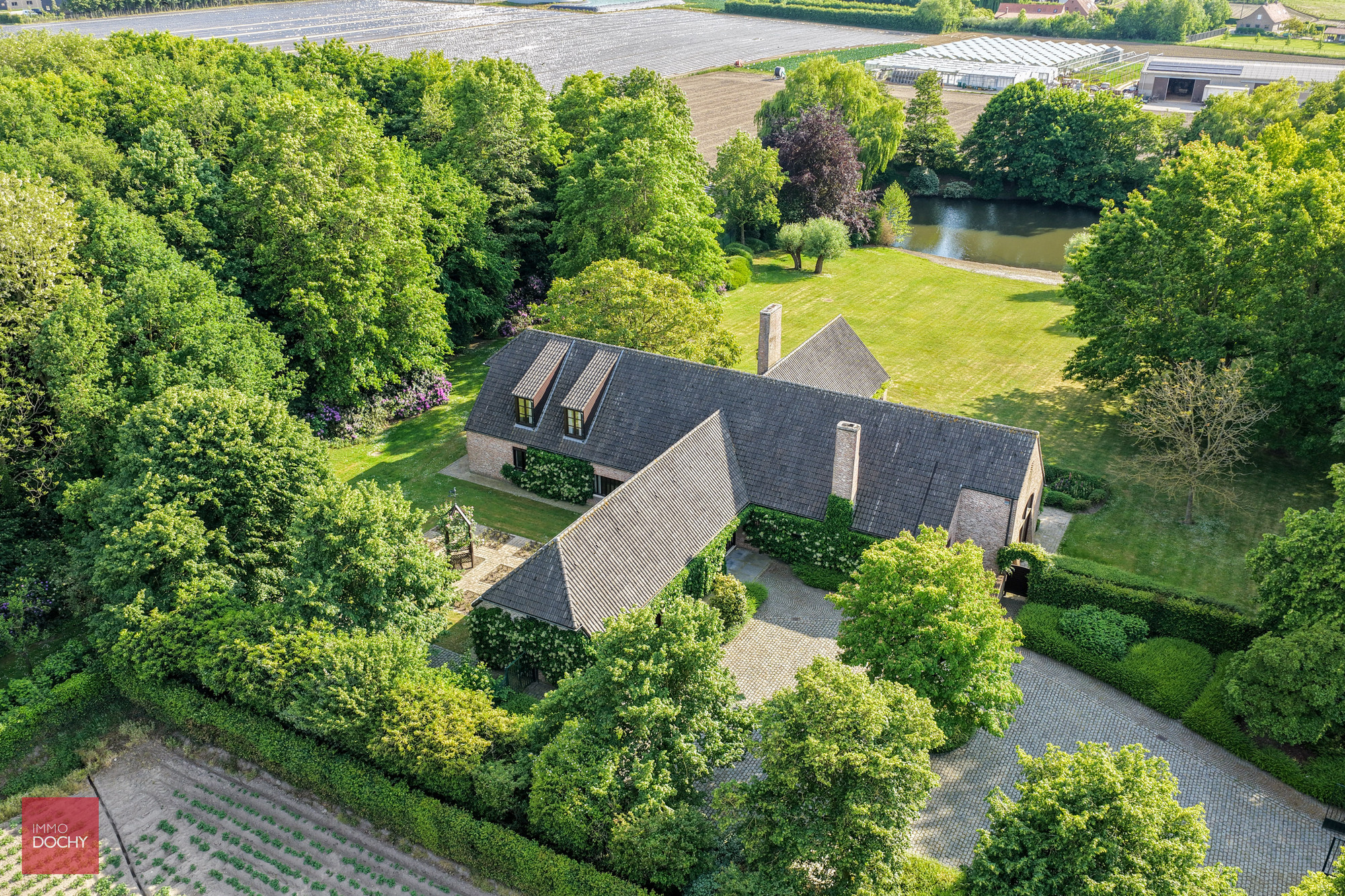 Ruim landhuis in prachtig domein van ca. 2ha - foto 4
