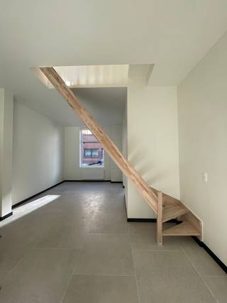 Een bezoekmoment aanvragen kan via onze website: https://vicusvastgoed.be/nl/te-huur .Ga naar het respectievelijke pand en klik op ‘bezoek...