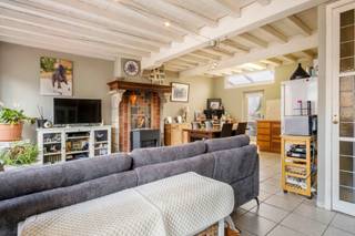 Op zoek naar een betaalbaar en gezellig plekje voor jezelf? Gevonden!Dit ruime duplexappartement geniet van een topligging, vlak bij de kerk van...