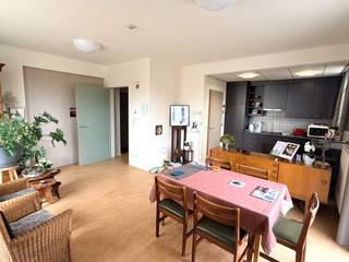 Deze moderne assistentiewoning bevindt zich in Heverlee in WZC Vogelzang en biedt de ideale combinatie van zelfstandig wonen met de zekerheid...