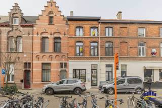 In het levendige Ledeberg, een deelgemeente van Gent, vindt u dit kleinschalige nieuwbouwproject bestaande uit 3 volledig nieuwe appartementen,...