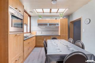 Version:0.9 StartHTML:00000097 EndHTML:00002012 StartFragment:00000131 EndFragment:00001976Charmante maison avec 4 chambres et jardin ensoleillé à...