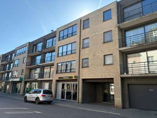 Op zoek naar een centraal gelegen en zeer ruim appartement? Dit eigendom bevindt zich in het hart van Kontich, achter het gemeentehuis,...
