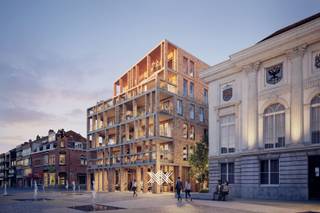 Dit drieslaapkamerappartement van 128 m² is gelegen op het tweede verdiep en de indeling is als volgt: een inkomhal met plaats voor een vestiairekast, een lichtrijke woonkamer met open keuken, een praktische berging, een afzonderlijk toilet, drie slaapkamers en twee badkamers. Het terras heeft een oppervlakte van 21,8 m², is zuidwestelijk georiënteerd en kijkt uit over de Markt. <br /><br />Dit appartement bevindt zich in Stadshove, een nieuwe en hedendaagse woonplek gelegen pal in de kern van de Stad Deinze. Gelegen te midden de Markt van Deinze, combineert Stadshove haar zeer centrale ligging met een hoogwaardige, tijdloze architectuur met alle hedendaagse wooncomfort. Het is de ideale keuze voor wie comfortabel, energiezuinig en standingvol wil wonen vlakbij alle voorzieningen. De appartementen binnen Stadshove zijn ontworpen met zeer veel aandacht voor uiteenlopende woonwensen. Sommige bieden een prachtig uitzicht op de levendige Markt, terwijl andere zich richten op de rust van de binnentuin en het karaktervolle oude Stadhuis. <br /><br />Met zijn combinatie van een hedendaagse architectuur, hoogwaardige afwerking, zorgvuldig uitgedachte indelingen, future-proof technieken en een absolute topligging is Stadshove een nieuwbouwproject voor de bevoorrechte koper. Het belooft niet alleen een aangename woonplek te zijn, maar ook een nieuwe blikvanger op de Markt van Deinze.