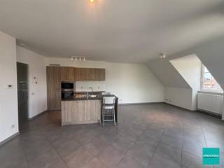 Wenst u een bezoek te brengen aan dit appartement maak dan snel een afspraak online 24/24 en 7/7 via de knop: "Bezoek plannen".Het is niet mogelijk...