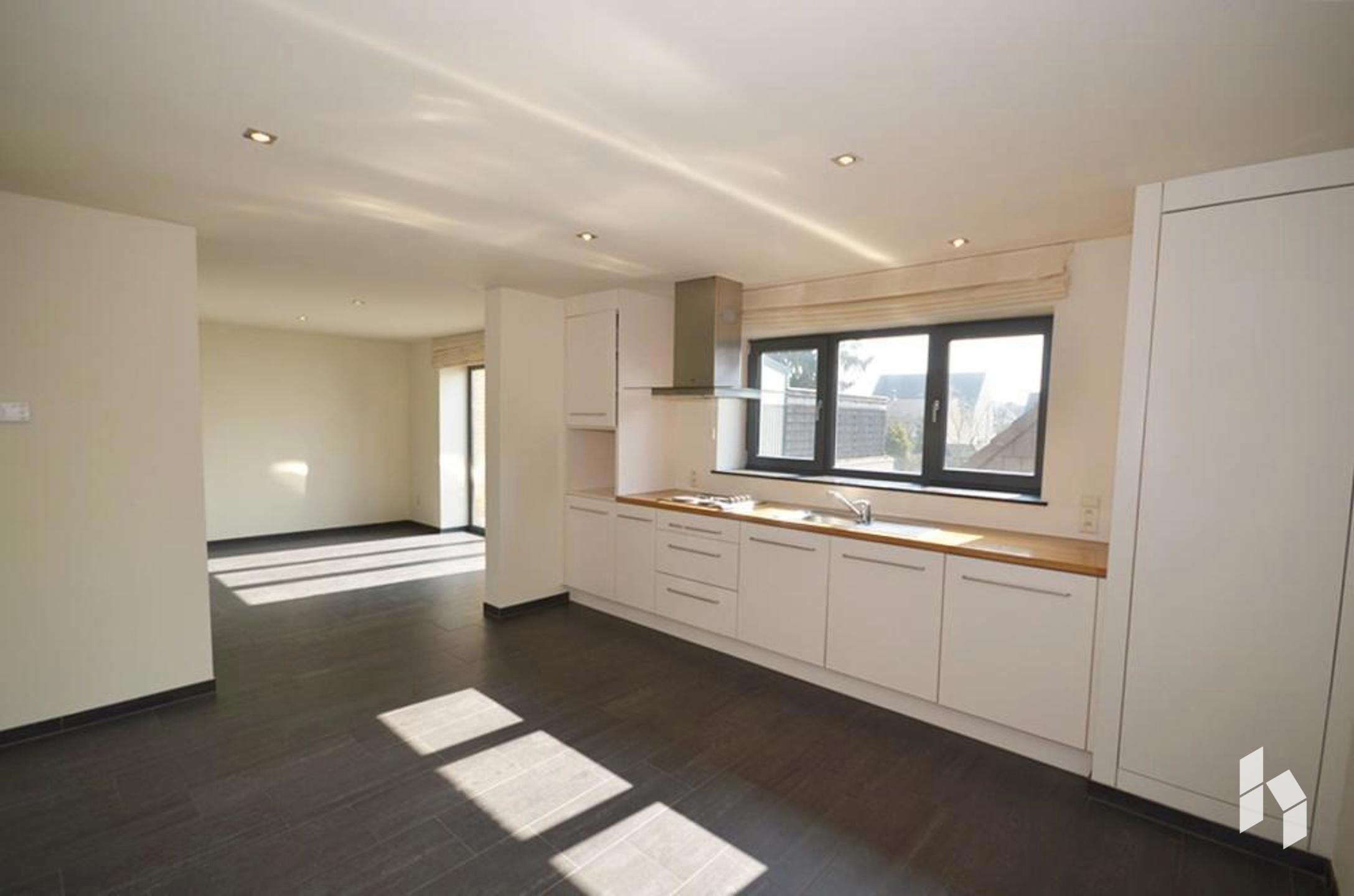 Appartement met 1 slaapkamer nabij centrum van Lommel! - foto 4