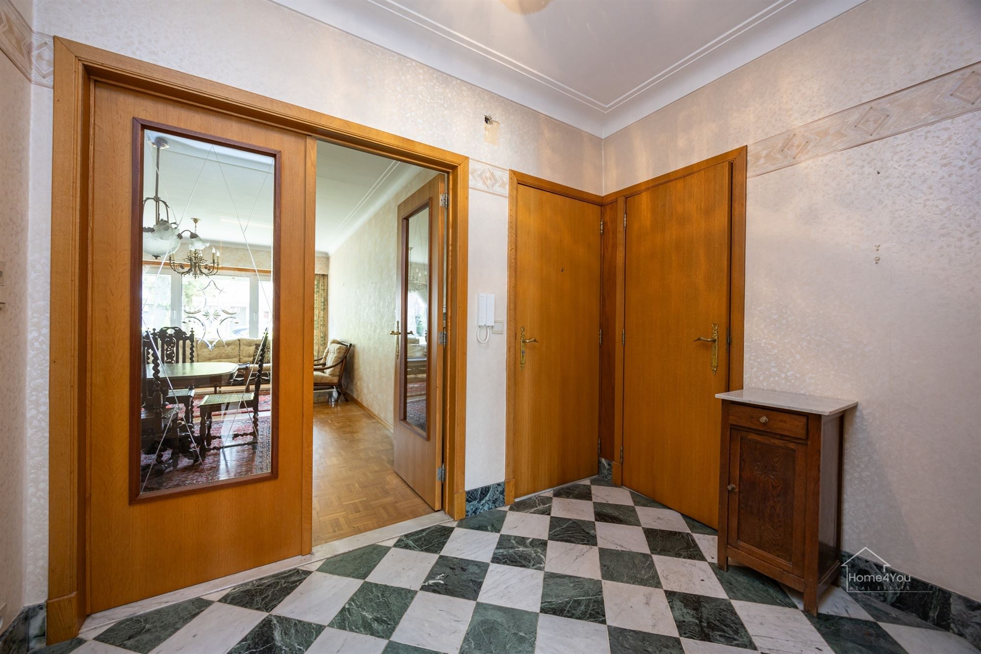 Apartment - photo 2