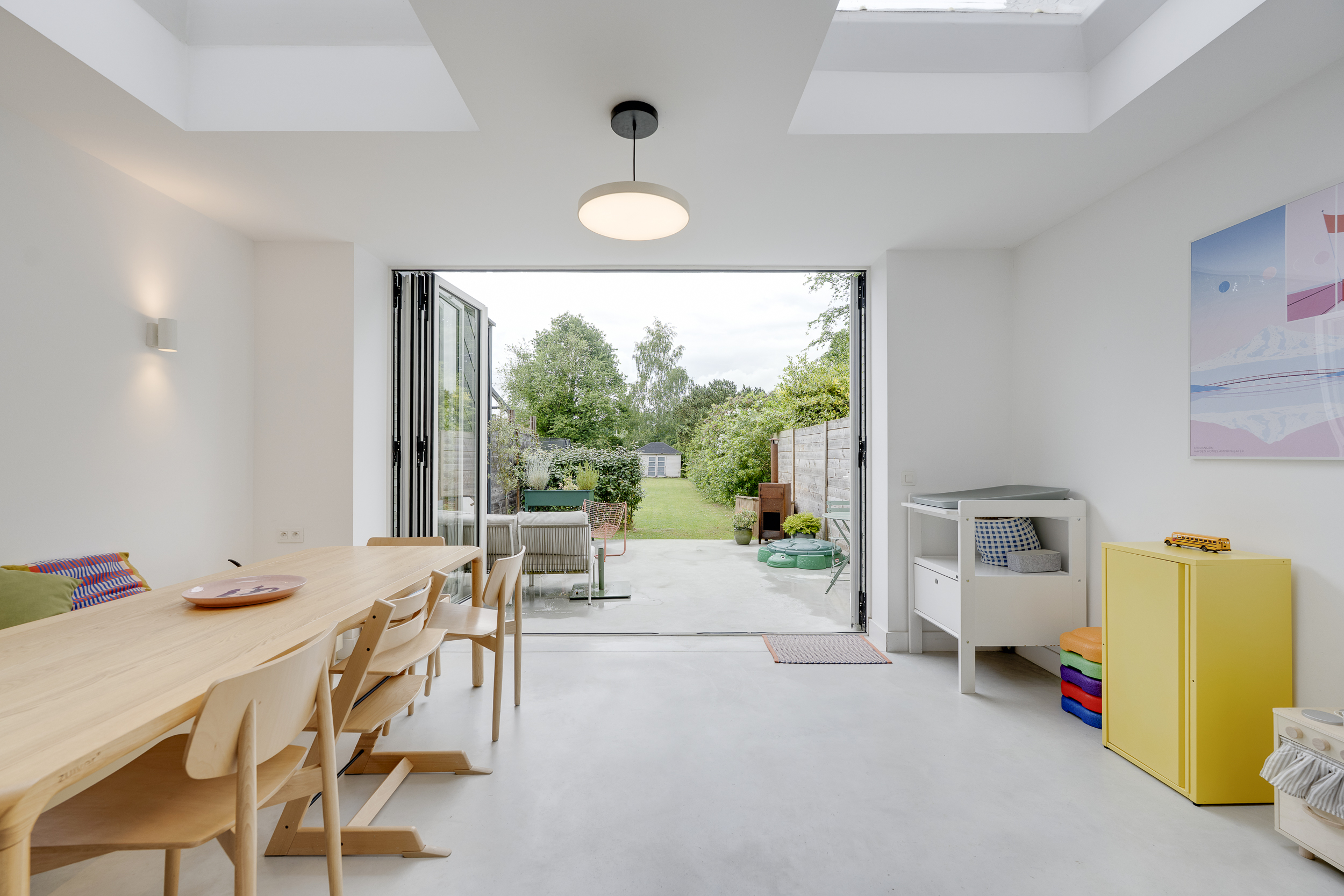Licht, groen en architectuur: een huis dat blijft verrassen - foto 1
