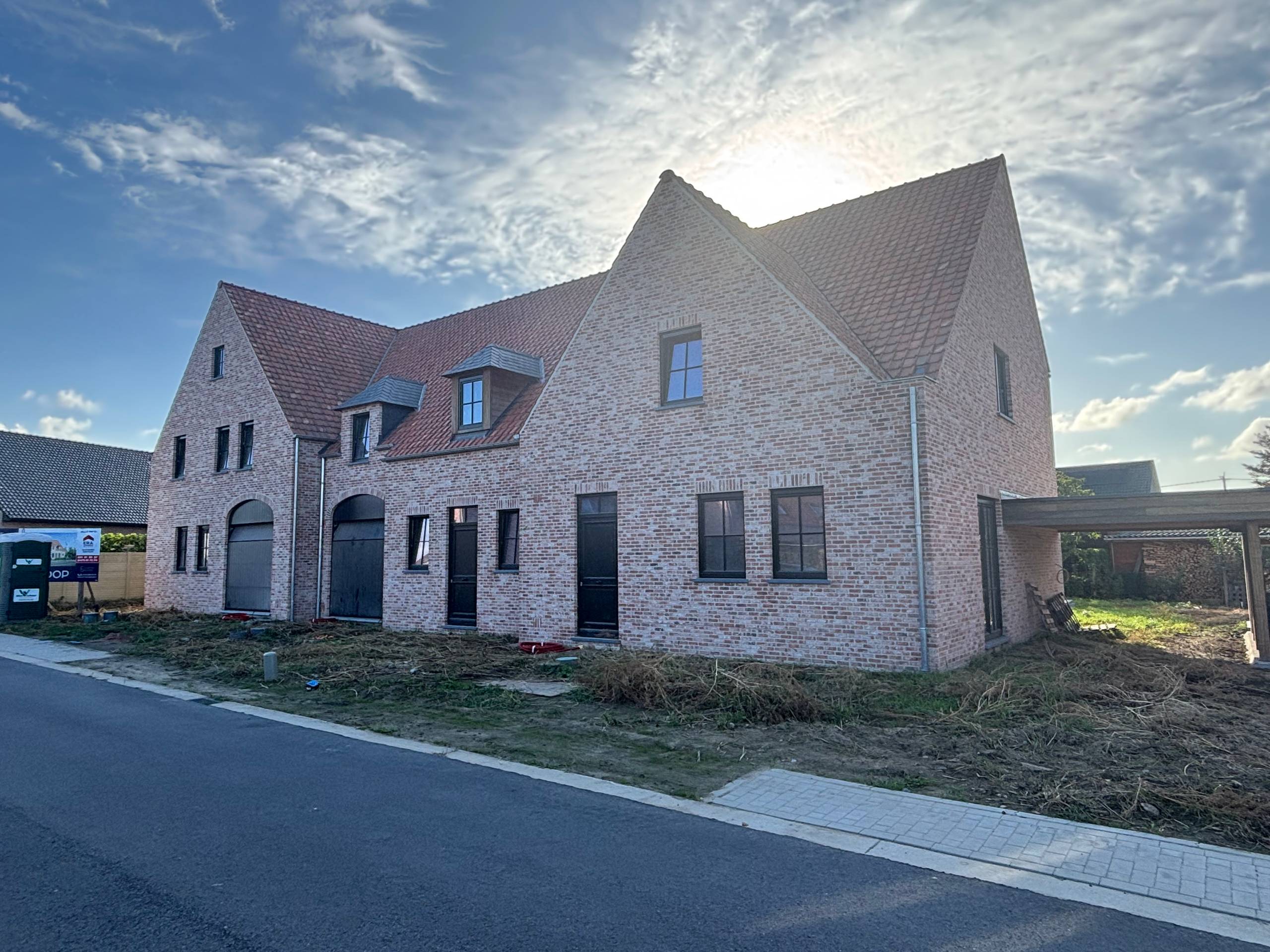 Nieuwbouwwoning met 3/5 slaapkamers, 2 badkamers en garage - foto 1