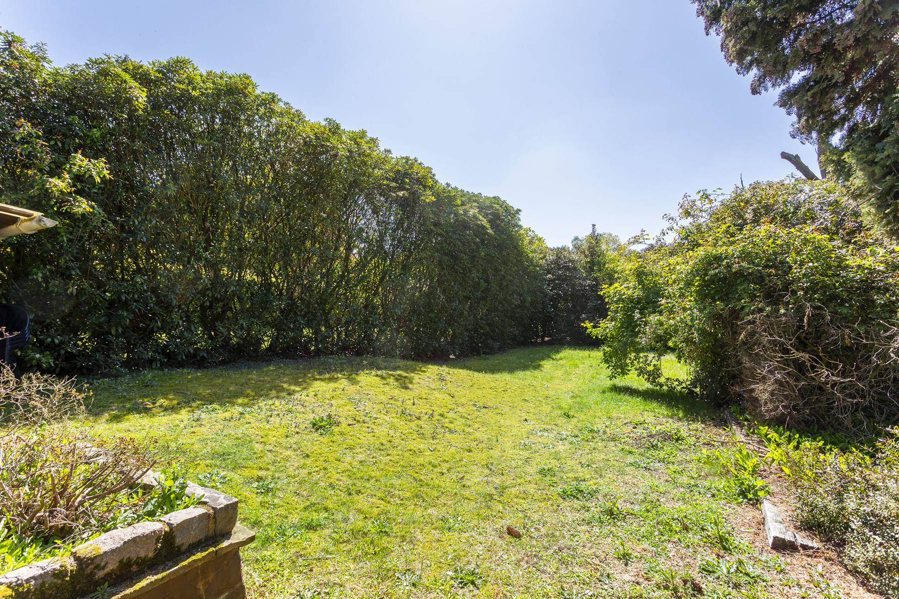 Brasschaat | Kwalitatief gerenoveerde halfopen bebouwing  - foto 2