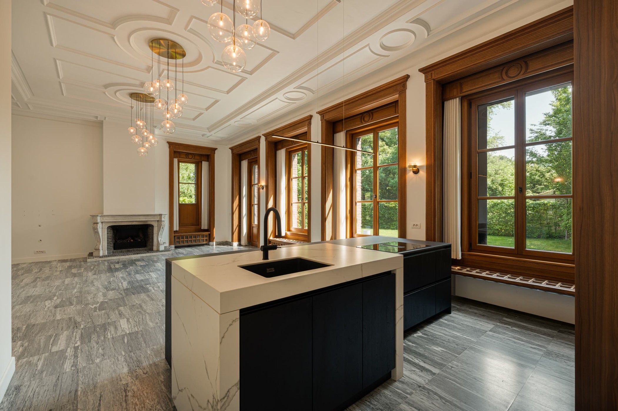Authentiek gelijkvloers appartement 132m² met tuin in kasteelvilla te Burcht! - foto 5