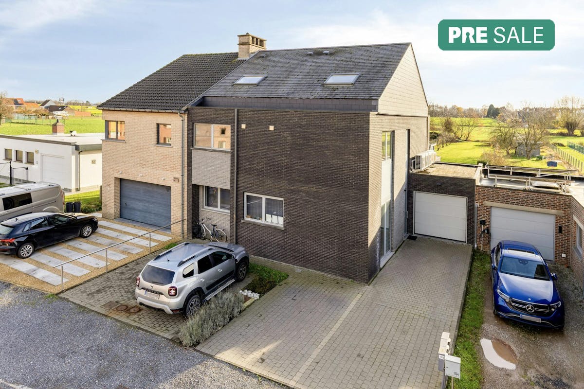 Cozy duplex in the center of Grimbergen, with a beautiful terrace and parking! - photo 1