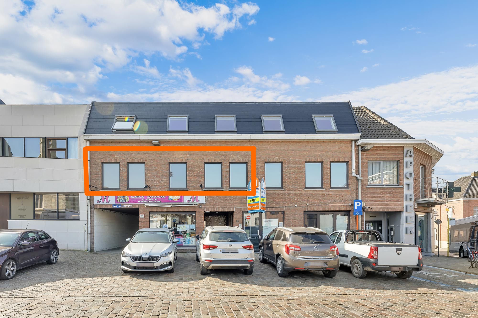 Gerenoveerd appartement met terras te koop in Moorsel - foto 2