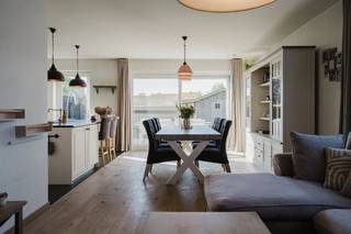 Gelegen in een rustige en kindvriendelijke straat in Rollegem geniet deze halfopen woning van een vlotte verbinding naar het centrum van Kortrijk...