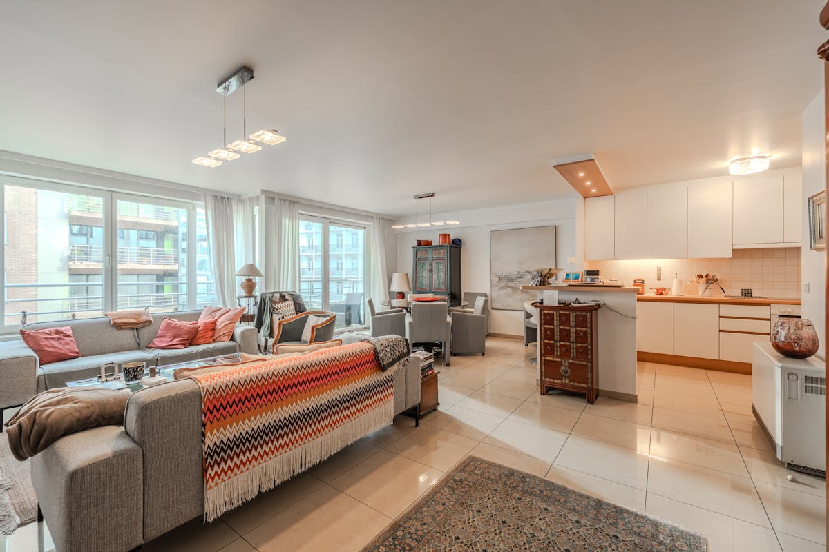 Appartement te koop met zijdelings zeezicht te Oostende - foto 4