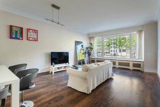 Aan de gekende Italiëlei bevindt zich dit appartement op de eerste verdieping van een goed onderhouden gebouw. U geniet hier van een uiterst...