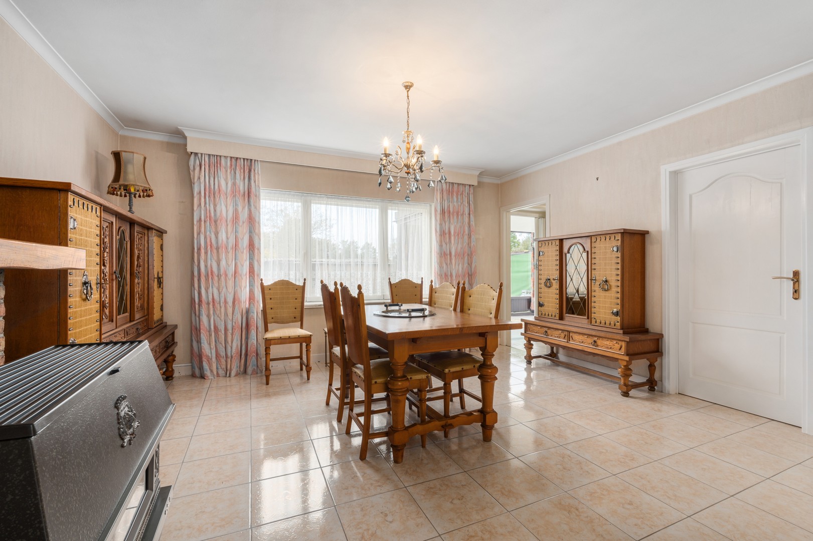 Zeer ruime kloeke woning met grote tuin! - foto 4