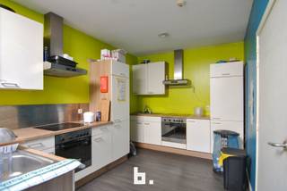 Deze opbrengsteigendom bestaande uit 12 kamers is goed gelegen dichtbij Brugge centrum, Station Brugge en tal van hoge scholen! Het gebouw...