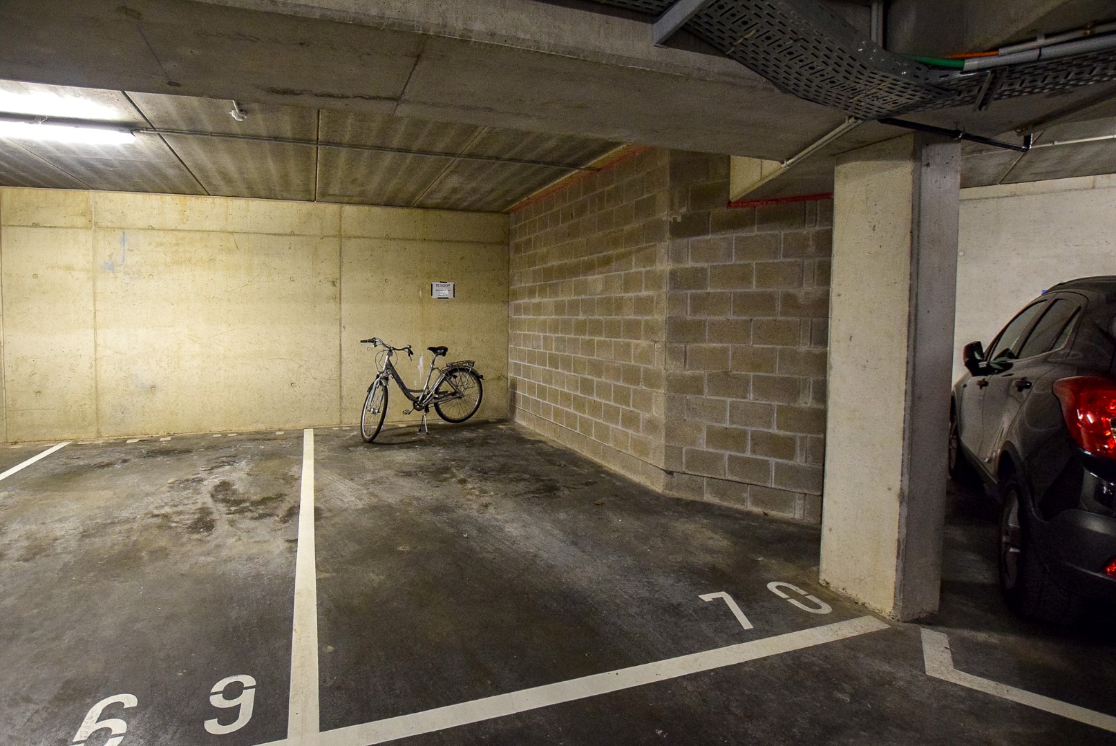 Ondergrondse privé-parkeerplaats te huur in het centrum van Nieuwpoort-Stad. - foto 3