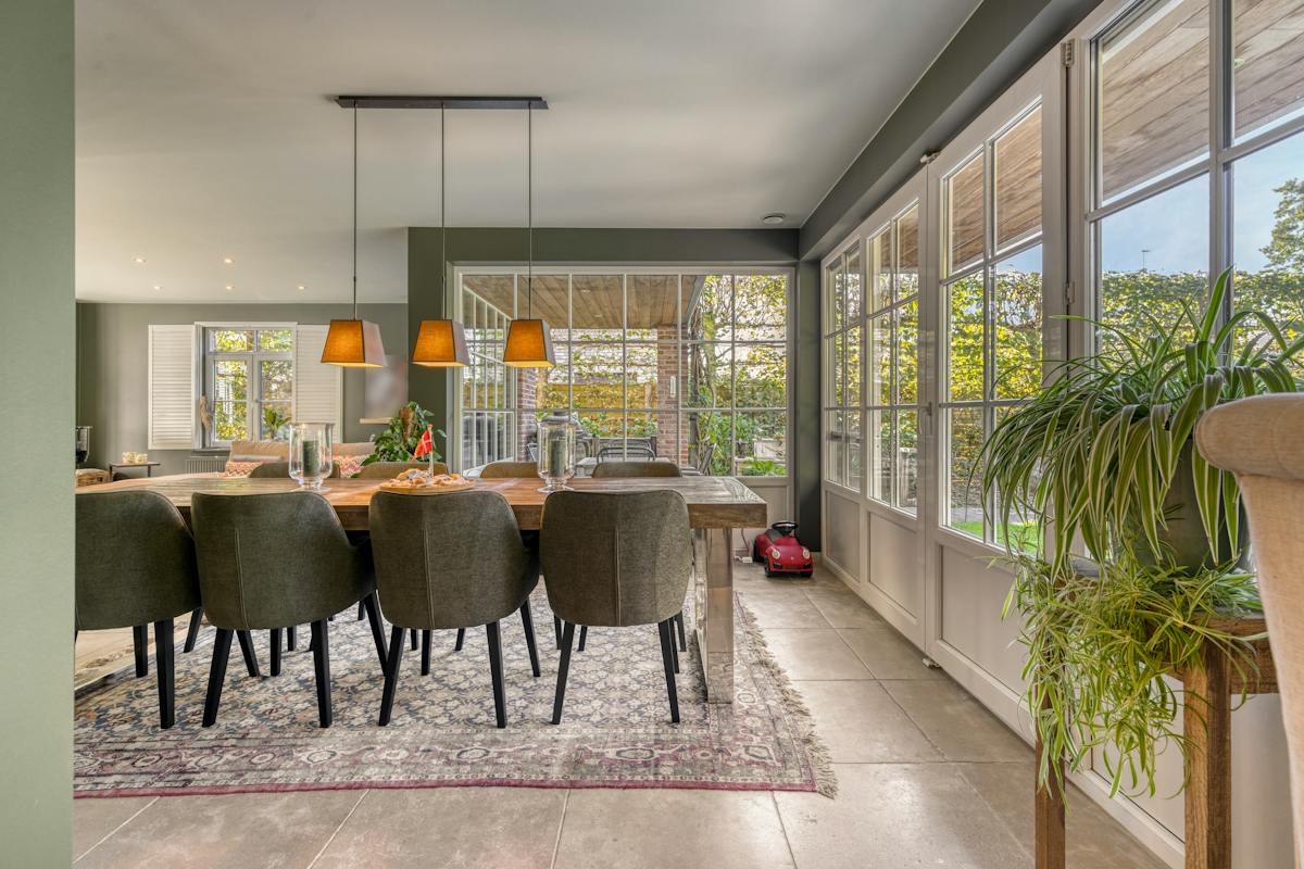 Instapklaar huis met 5 slaapkamers & 2 badkamers in Oostkamp - foto 4