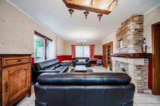 Contact Jeremy +32(0)472 91 80 37 - jeremy.champagne@weinvest.beSuperbe villa avec une chambre et une salle-de-douche de plain-pied sur près de 25...