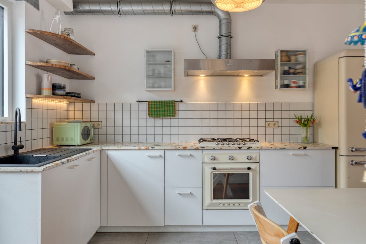 Bel-étage te koop met zonnige tuin en garage - foto 4