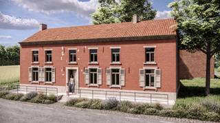 <p><strong>Woonerf Haeckendover – ruime woning van 172 m² in een gerestaureerde hoeve uit 1864</strong></p>
<p>Wonen in een stuk dorpsgeschiedenis, maar met de techniek van vandaag. In Hakendover, net buiten Tienen, wordt een <strong>open vierkantshoeve uit 1864 omgevormd tot tien woningen rond een gedeeld erf met binnenkoer en boomgaard</strong>. Deze woning is een van de vier grondgebonden woningen van het project.<br /><br />Met 172 m² woonoppervlakte heb je hier echt ruimte: drie slaapkamers, een leefruimte met karakter en een terras dat rechtstreeks aansluit op het erf. Geen standaard nieuwbouwwoning dus, maar een huis met een eigen verhaal, in een omgeving die beschermd is als dorpsgezicht. Wat je vandaag ziet, blijft ook morgen zo.<br /><br />Achter de oude gevels zit een volledig toekomstgerichte woning. Je verwarmt en koelt met geothermie, via vloerverwarming en passieve koeling. Ventilatie type D zorgt voor gezonde lucht, zonnepanelen leveren eigen stroom, en het beoogde E-peil van E20 betekent een lage energiefactuur, jaar na jaar.</p>
<p>Het project wordt gerealiseerd door Échelle, dat al 40 jaar historische panden herbestemt. Dat merk je aan de details: bestaande gevels, de hoge doorrit en de gewelfde aardappelkelder uit 1864 krijgen een plaats in het nieuwe geheel. Er wordt gebouwd met materialen die mooier worden met de jaren, wat je ook in je onderhoudskosten terugziet.</p>
<p><strong>De ligging is rustig en toch vlot:</strong> Tienen om de hoek, Leuven op een twintigtal minuten, Brussel op ongeveer 40 minuten en de E40 dichtbij. Ideaal voor gezinnen die ruimte zoeken, of voor wie van een grote woning wil doorstromen zonder karakter in te leveren.<br /><br />De oplevering is voorzien eind 2027 – begin 2028. Zo heb je alle tijd om je huidige woning te verkopen en je verhuis rustig voor te bereiden.</p>
<p><strong>Interesse of meer info?</strong> Neem contact op met ons kantoor in Tienen of plan meteen een afspraak. We tonen je graag de plannen en vertellen je meer over de site.</p>
