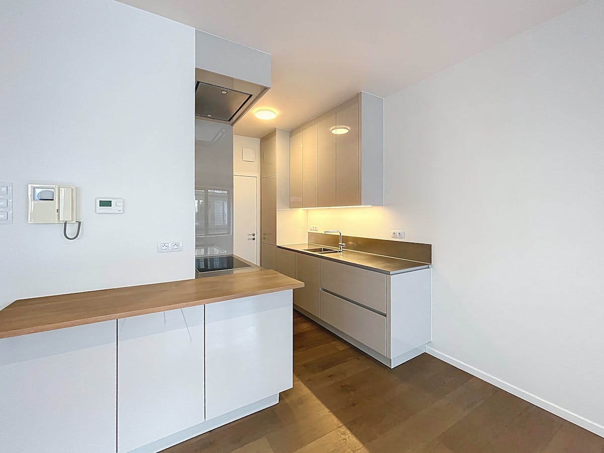 Brussel - Ruim 3 slaapkamer appartement in het centrum - foto 5