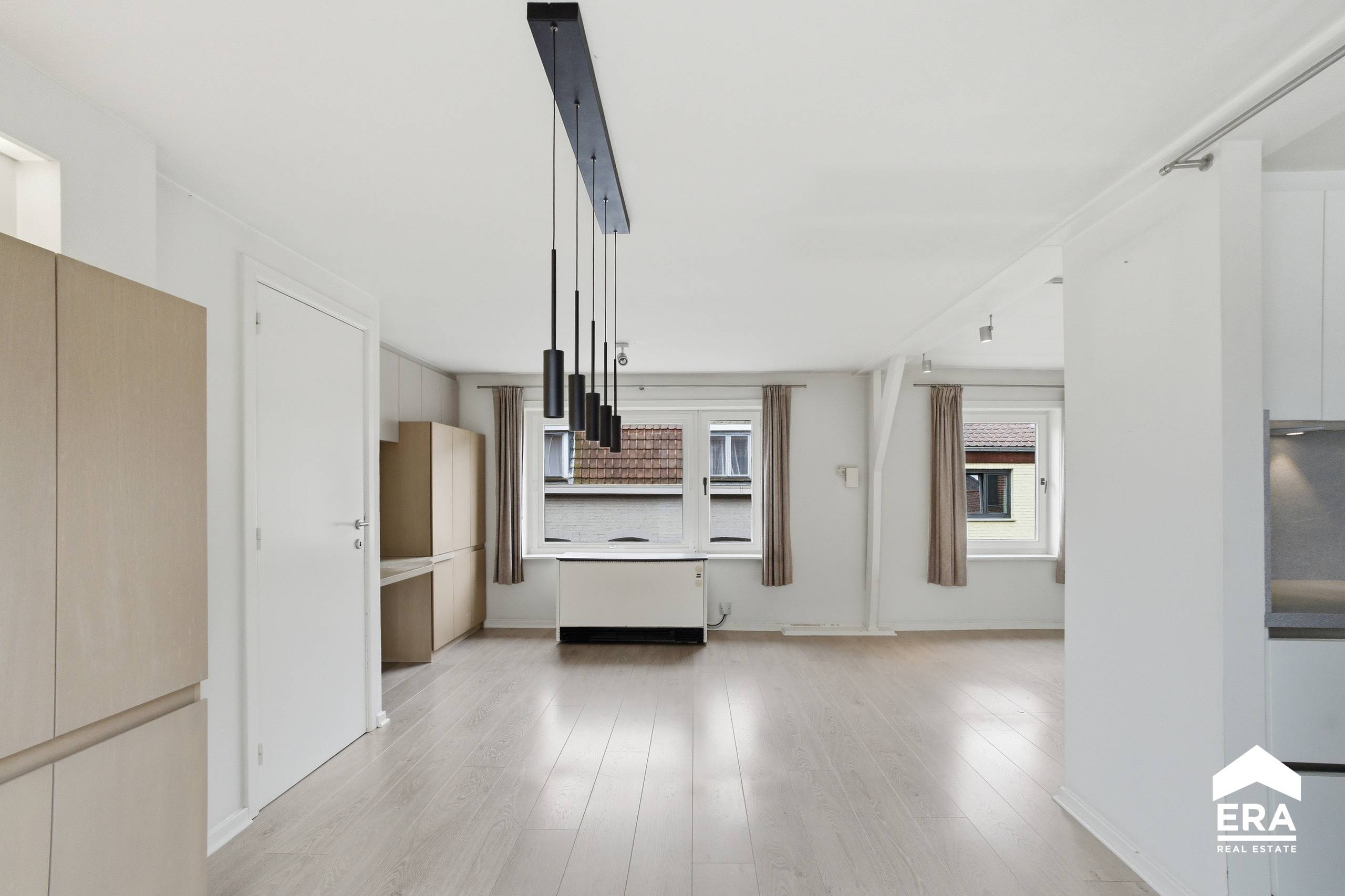 Te koop: woning met 3 slpk, dubbele garage en handelsruimte - foto 5