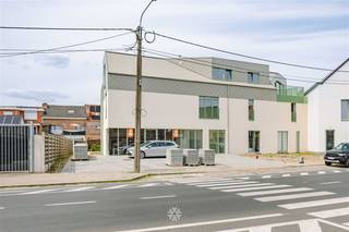 Noci - Destelbergen Een kleinschalig nieuwbouwproject met 6 appartementen en een handelsruimte in het bruisende Destelbergen.De locatie voor het...