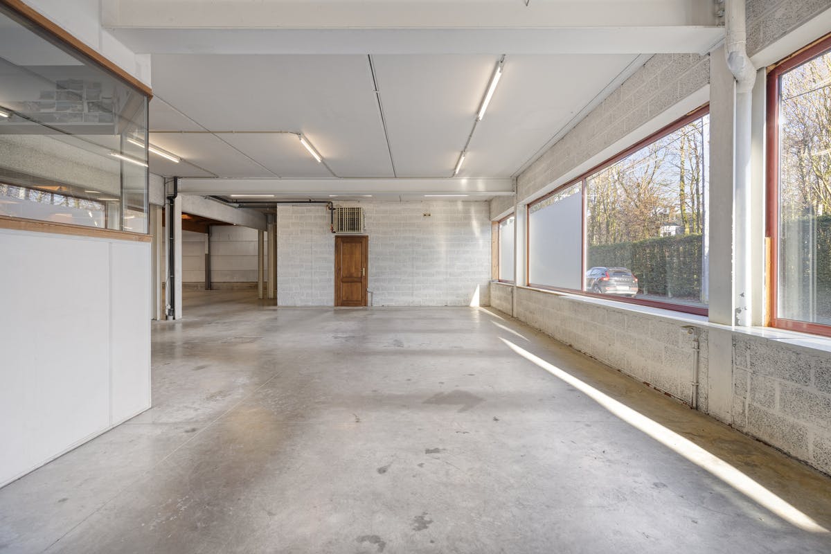 Multifunctional building for rent in Wevelgem - photo 4
