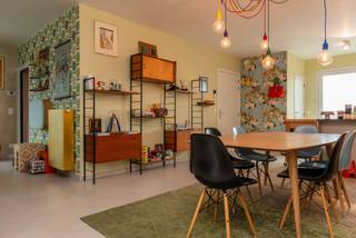 Exclusief penthouse te koop in Oostende – wonen op toplocatie nabij zeeOntdek deze prachtige penthouse op de vijfde en bovenste verdieping van een...