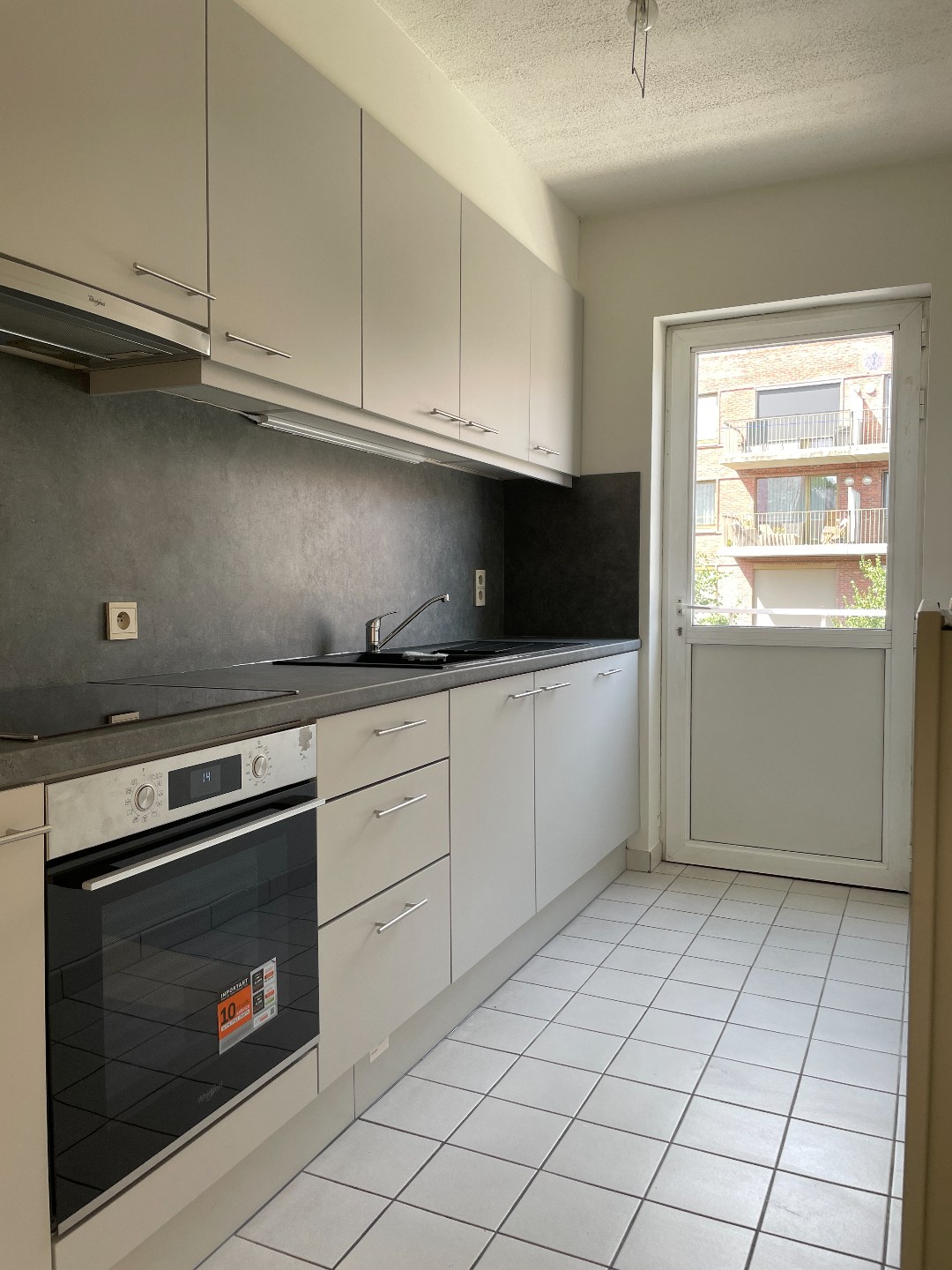 Ruim appartement met terras, garage en 2 slaapkamers in Wetteren - Energielabel C - foto 3