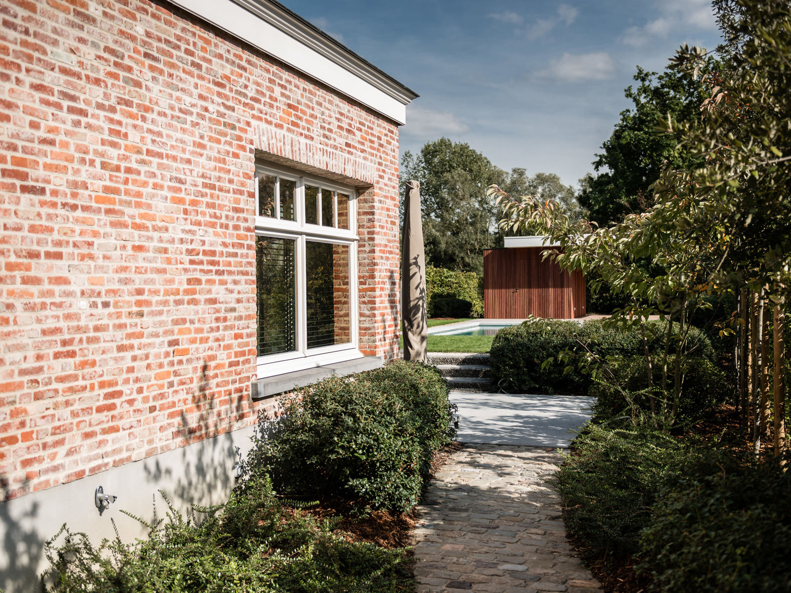 Exclusieve instapklare woning met zwembad en open groenzicht - foto 4