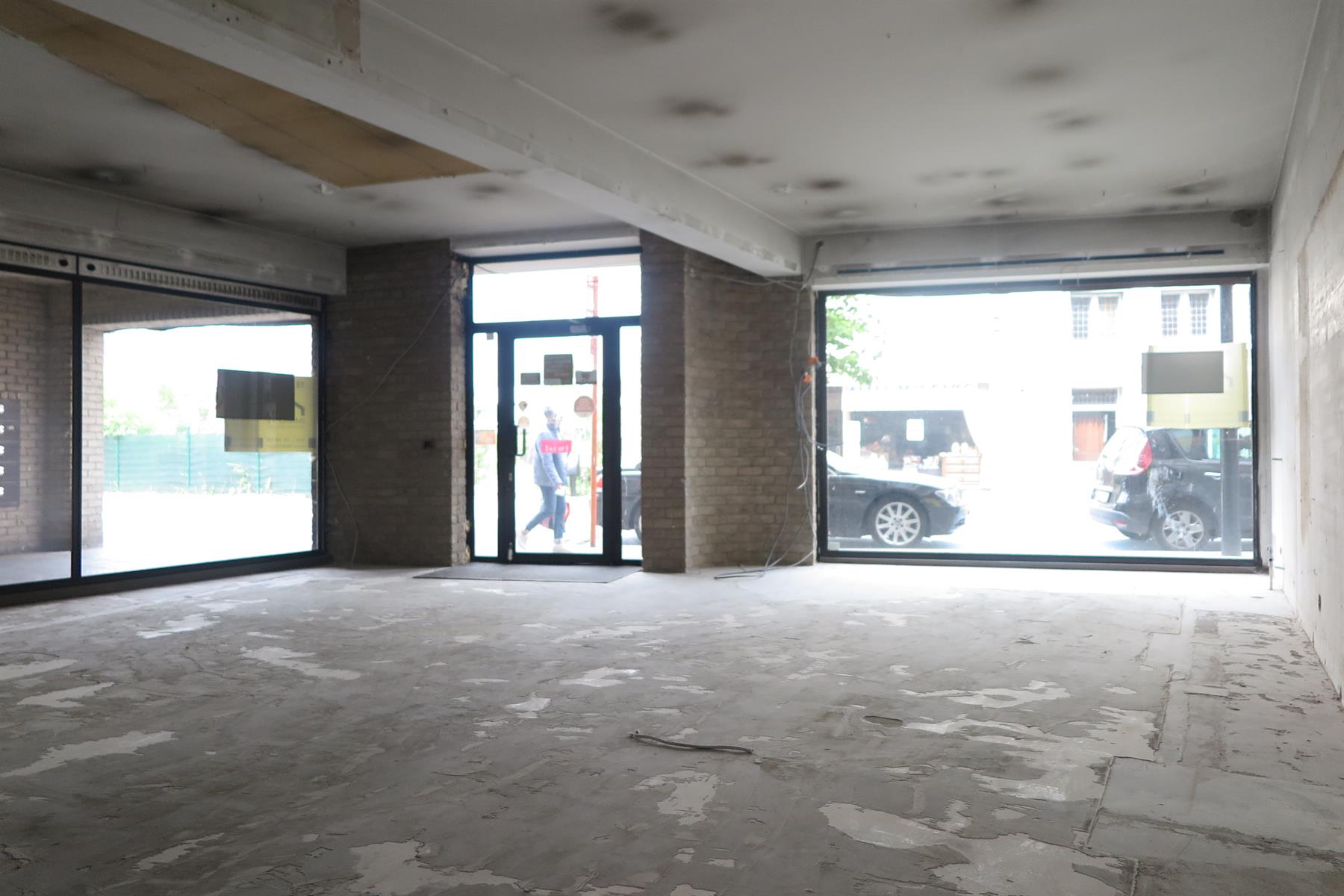 Centraal gelegen handelsruimte in hartje Geel ! - foto 4