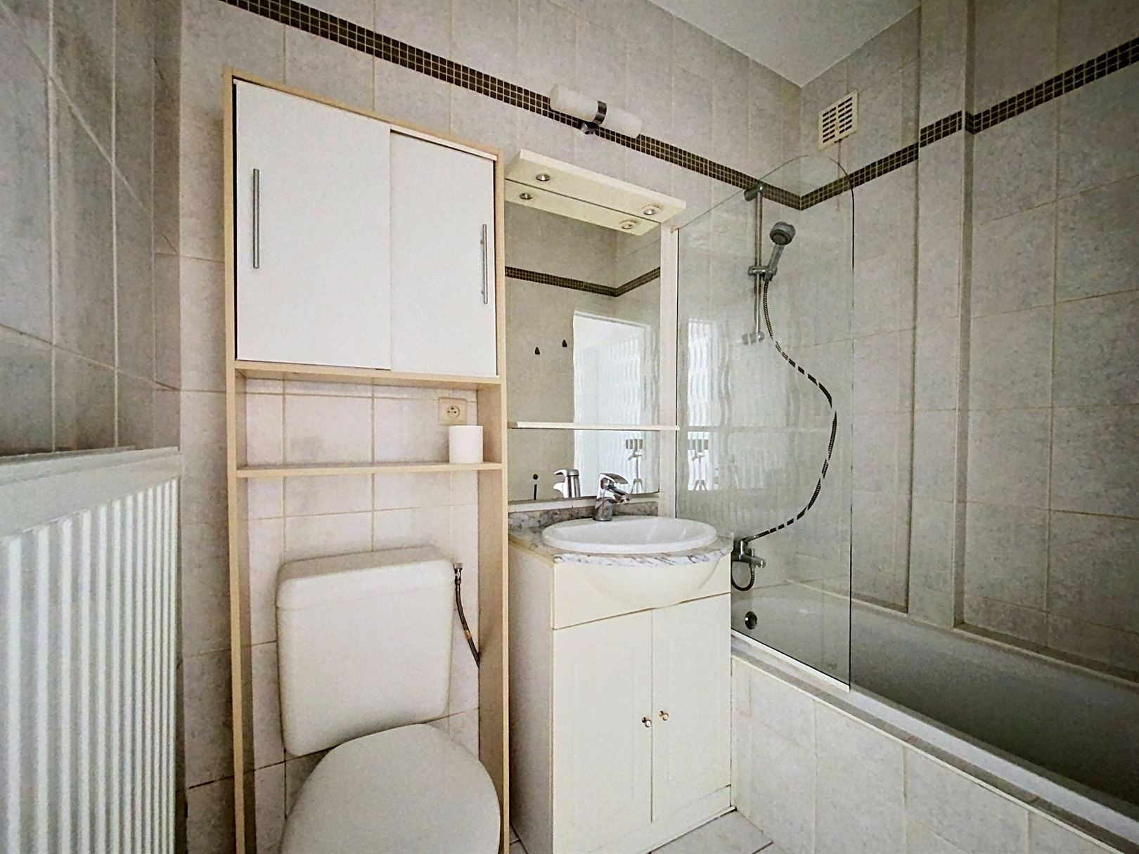 Apartment for rent in Brasschaat with 2 bedrooms - photo 4