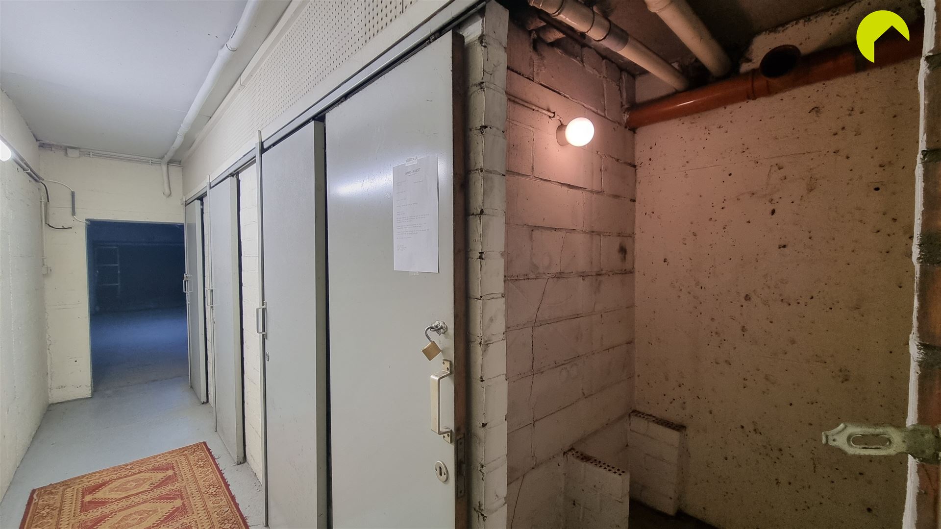 Parking intérieur - photo 5