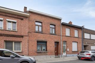 Op zoek naar een nieuwe thuis? Deze prachtige instapklare woning biedt alles wat je zoekt! * Prachtige leefruimte met aangrenzende keuken. * Compleet...
