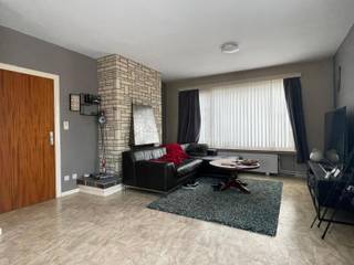 Dit appartement op de tweede verdieping is gelegen in Beerse, op een rustige locatie met vlotte verbinding en nabij het centrum. U betreedt het...