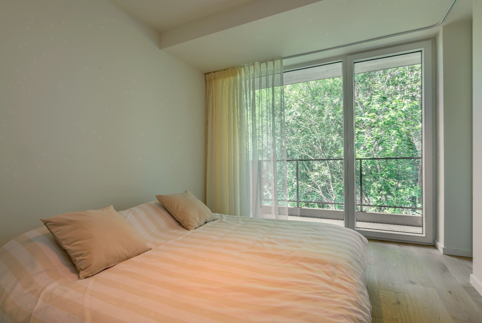 Ready to move in ground floor apartment with garden - photo 5