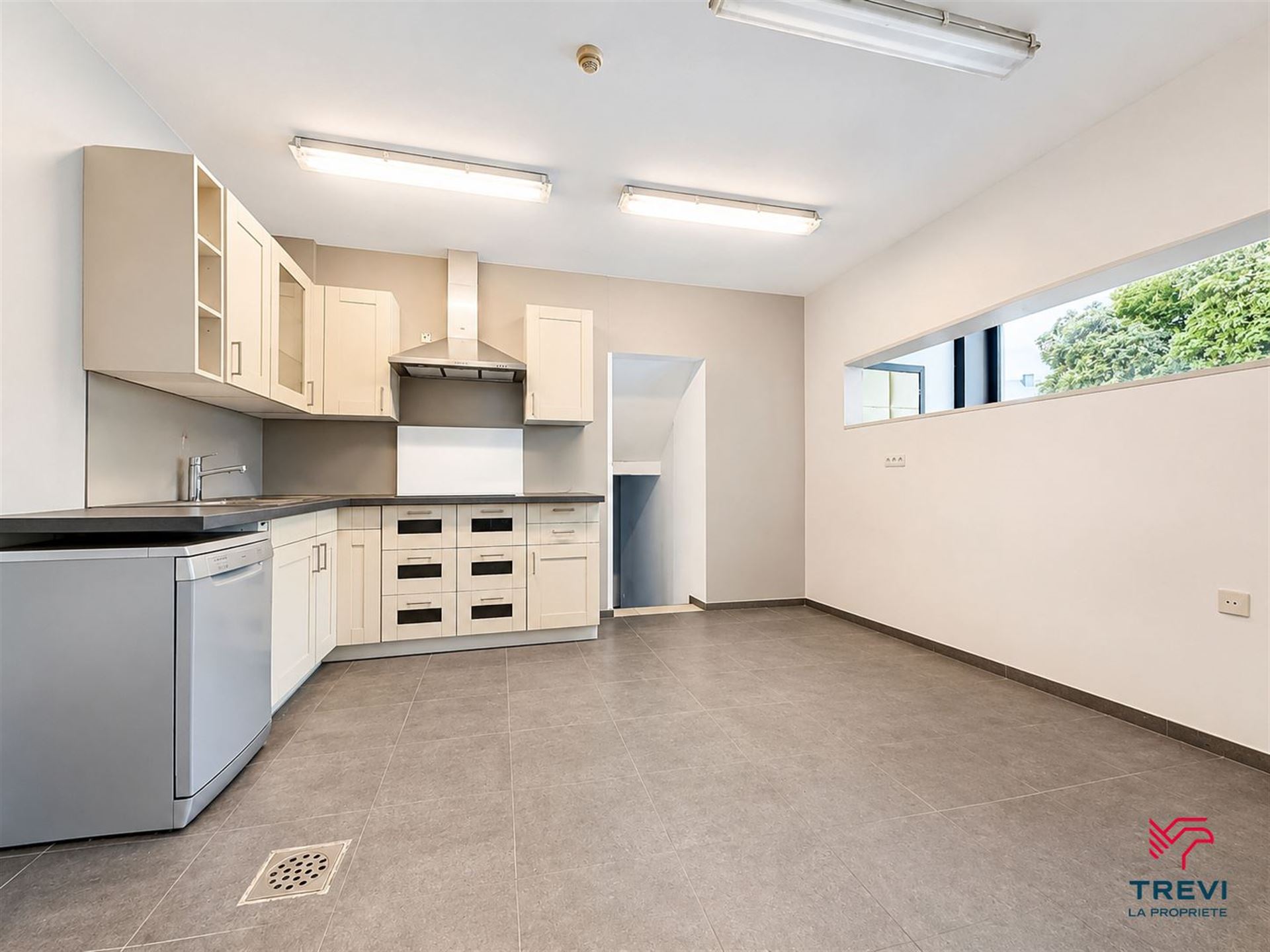 Commercieel te koop in Thuin met 3 slaapkamers - foto 4