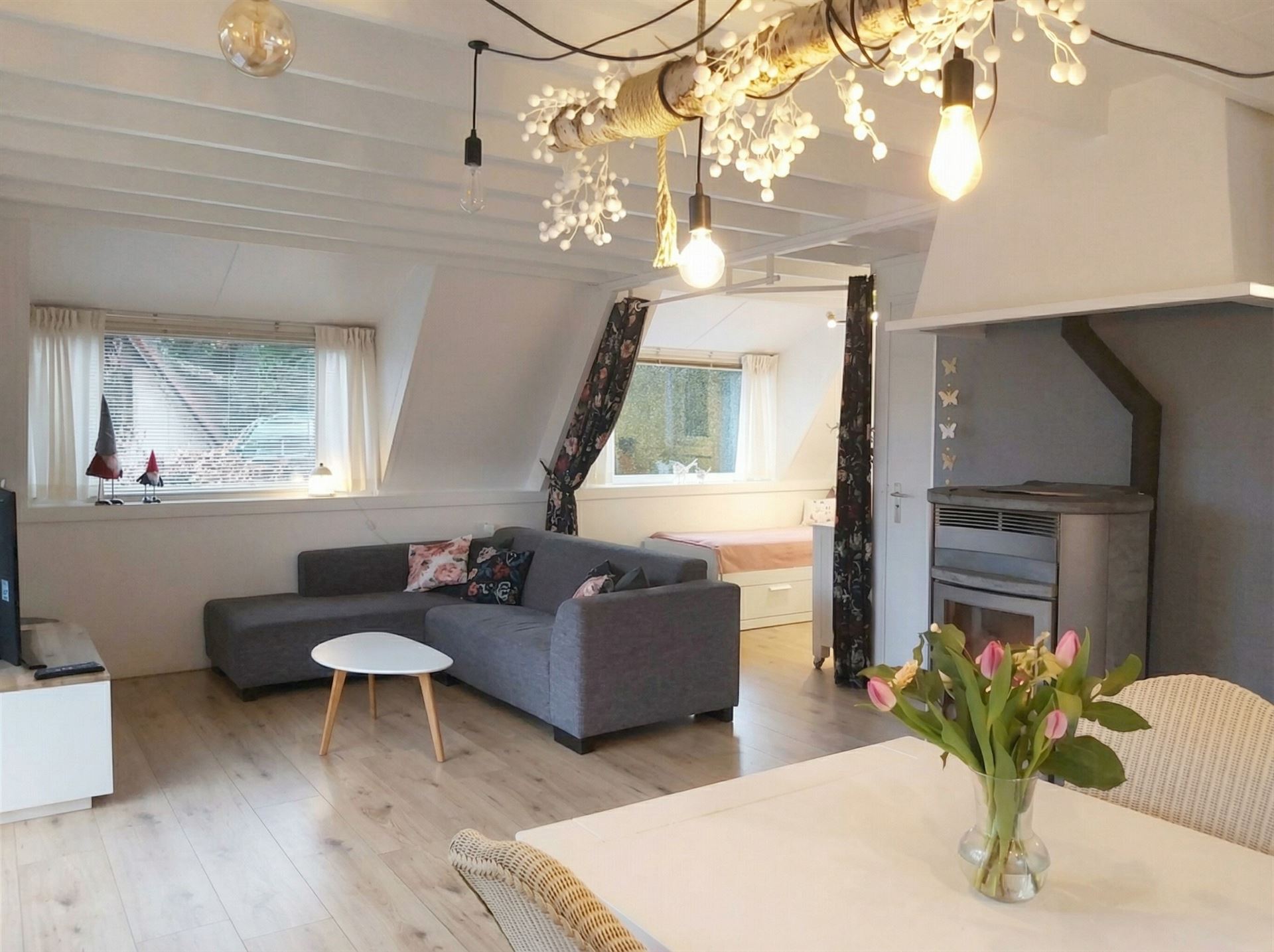 Vakantiewoning met 2 slaapkamers en ruime tuin op vakantiedomein Sonnevijver te Rekem! - foto 3