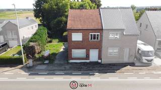 Deze woning ligt op de Tongersesteenweg 140 in Hasselt (Guigoven), op een perceel van ongeveer 1.400 m².De ligging is bijzonder aantrekkelijk:...
