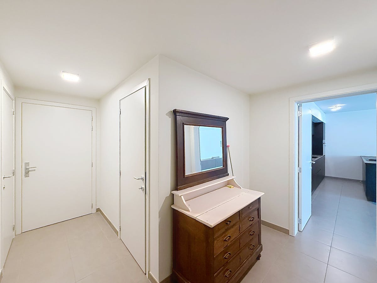 Appartement met 2 slaapkamers te huur nabij station in Brugge - foto 2