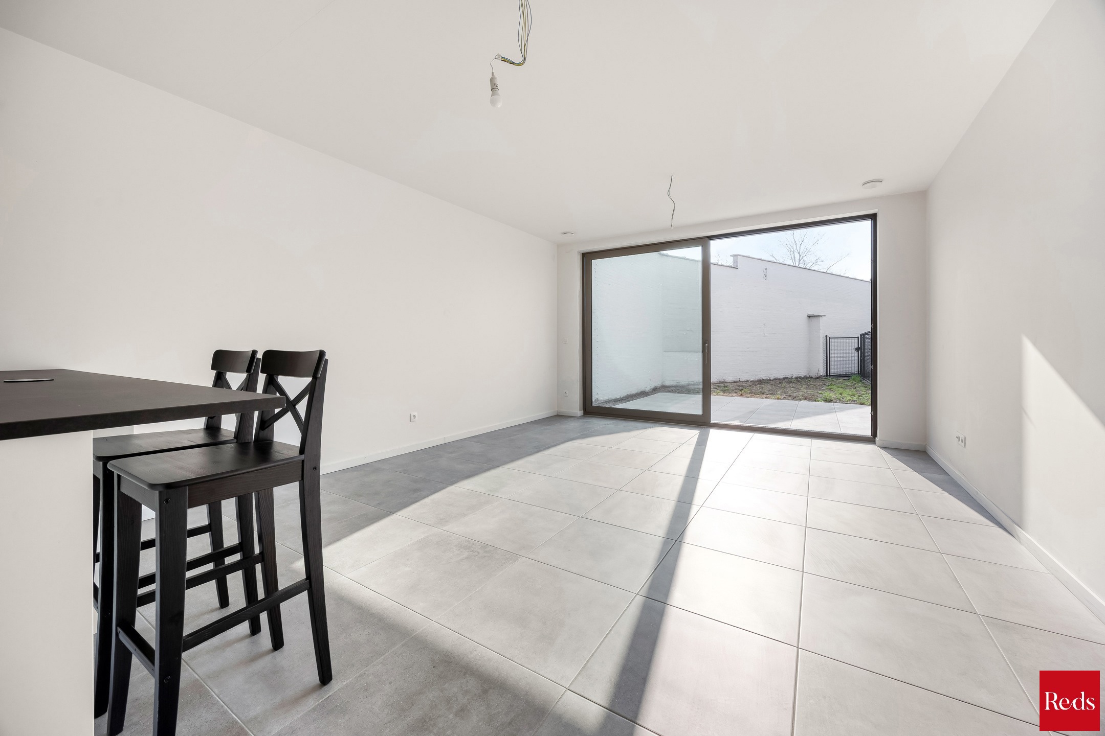 Stijlvol gelijkvloers appartement met tuin - foto 5