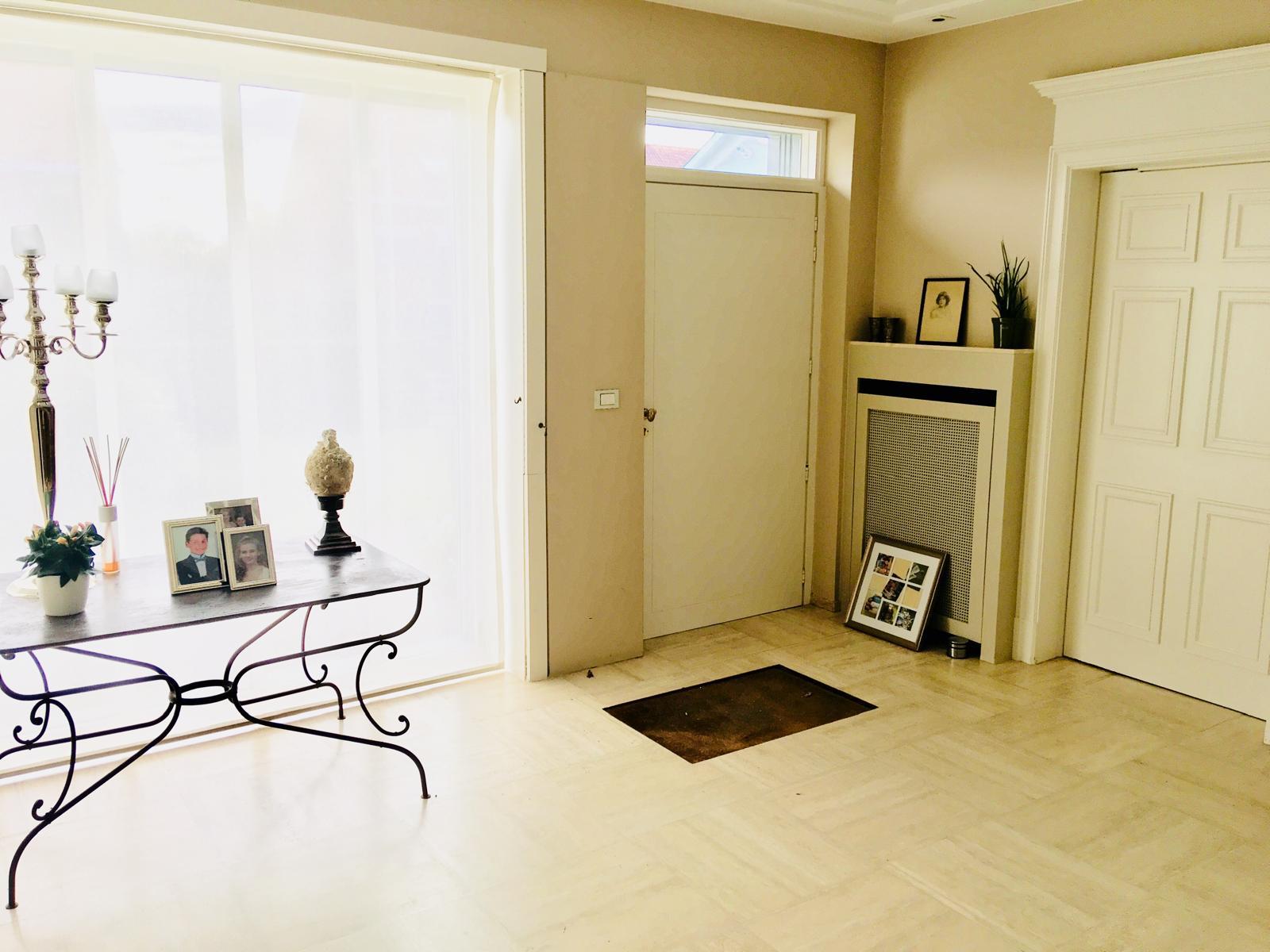 House for sale in Sint-Eloois-Winkel with 5 bedrooms - photo 4